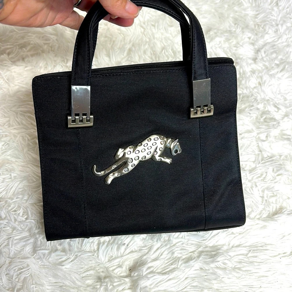Marlo Bag with Metal Jaguar accent